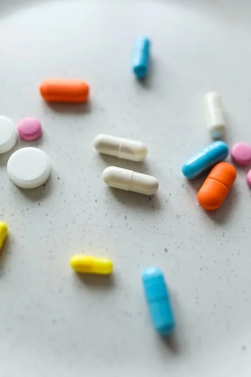 I 10 Migliori Integratori per Abbassare il Colesterolo: Recensioni e Benefici